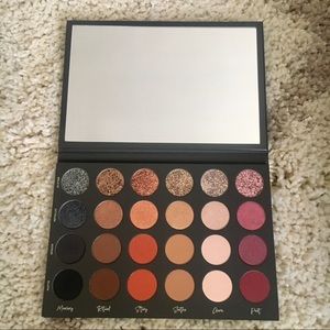 Tati Beauty Textured Neutrals Eyeshadow Palette